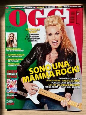 Bundle of Three (3) Italian OGGI Magazine - Feb 2010 - Coffee Table Decor